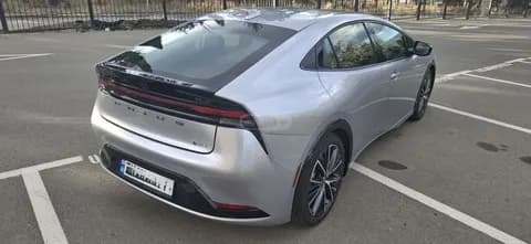 Toyota Prius 2023 купить в Москве