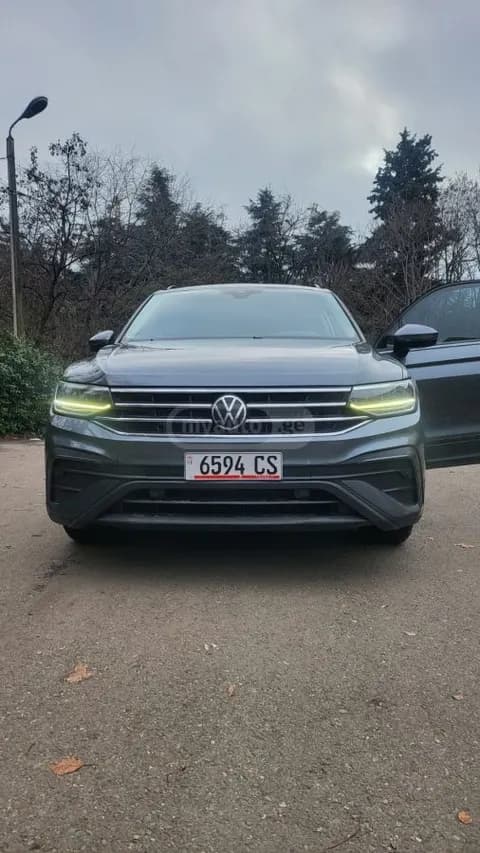 Volkswagen Tiguan 2022 купить в Москве