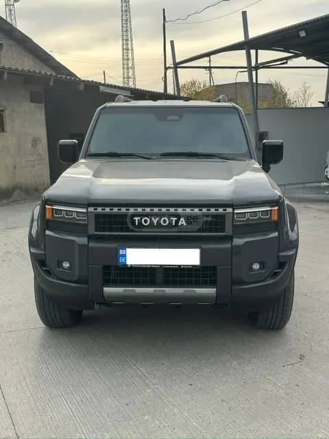 Toyota Land Cruiser Prado 2024 купить в Москве
